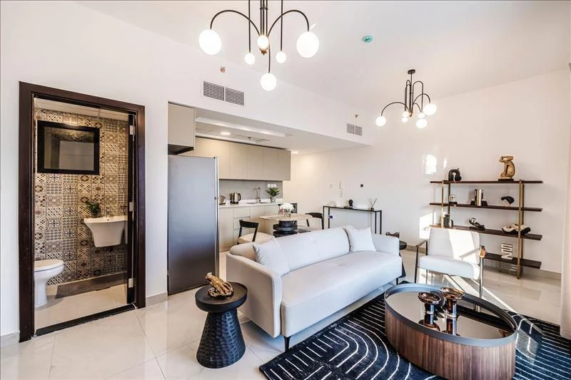 Новая резиденция Equiti Apartments с бассейном и тренажерным залом, International City, Дубай, ОАЭ