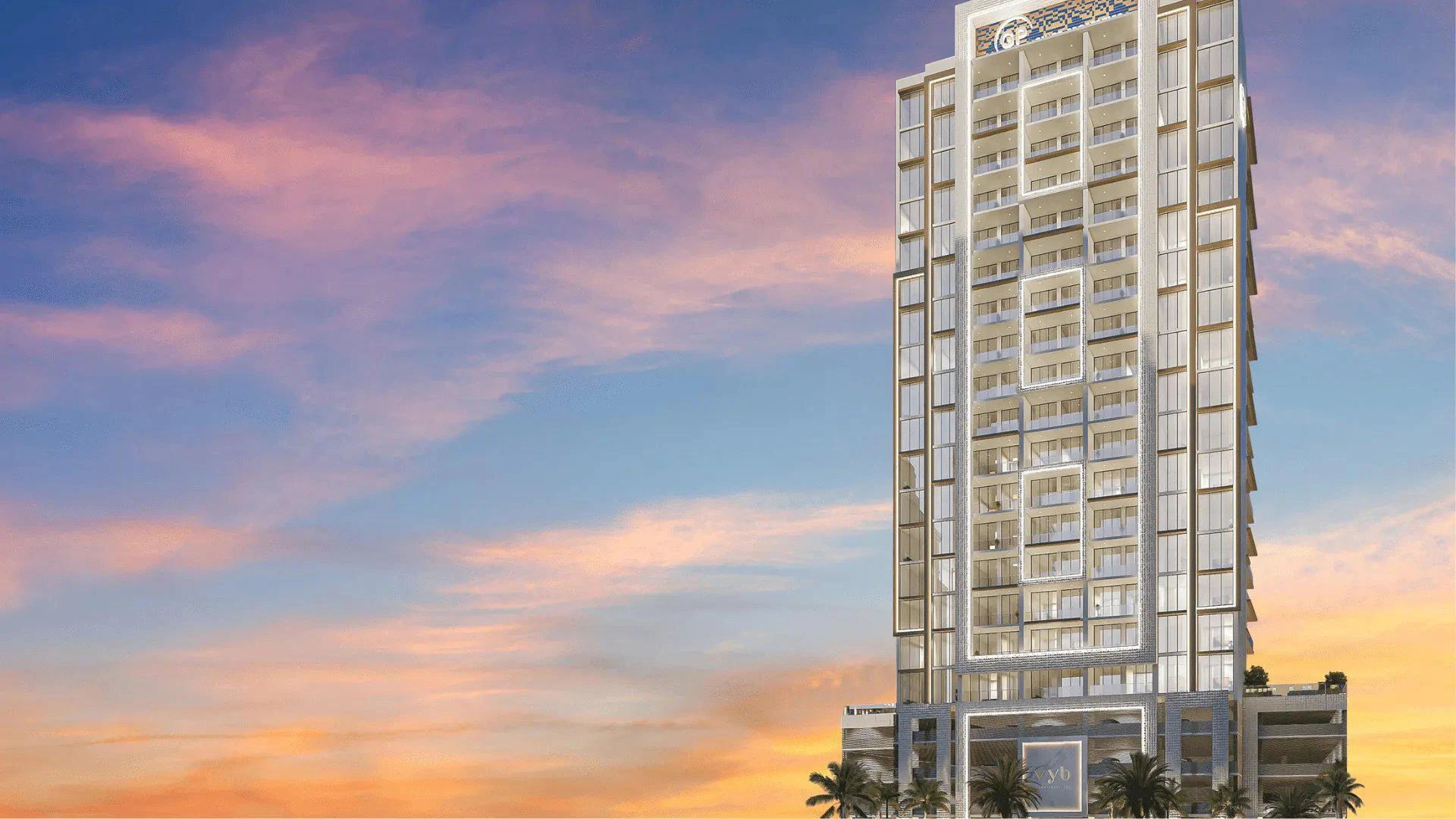 Жилой комплекс с террасой и бассейном, на берегу Дубайского водного канала, в популярном районе Business Bay, Дубай, ОАЭ