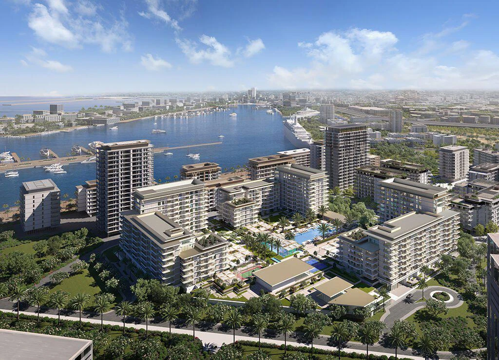 Новая резиденция Clearpoint с бассейнами и парком в 500 метрах от моря, Port Rashid, Дубай, ОАЭ